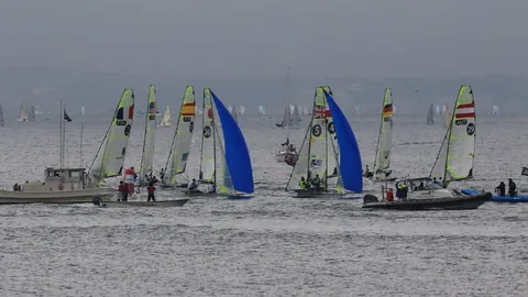 王楚钦决战之夜对阵梁靖崑，央视新闻客户端直播巅峰对决