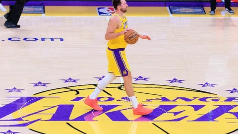 大乐透期号专家推荐：德瓦FC主场质合分析，十码前区预测不败